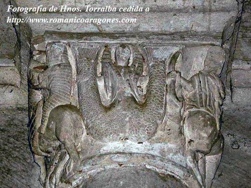 ARCO TRIUNFAL: CAPITEL DEL LADO NORTE